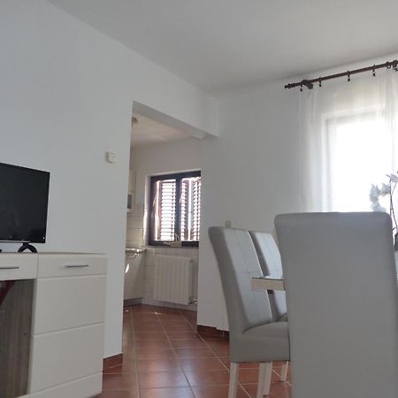 Charming Apartments In Пула Экстерьер фото